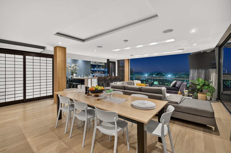 To Let 2 Bedroom Property for Rent in Green Point Western Cape